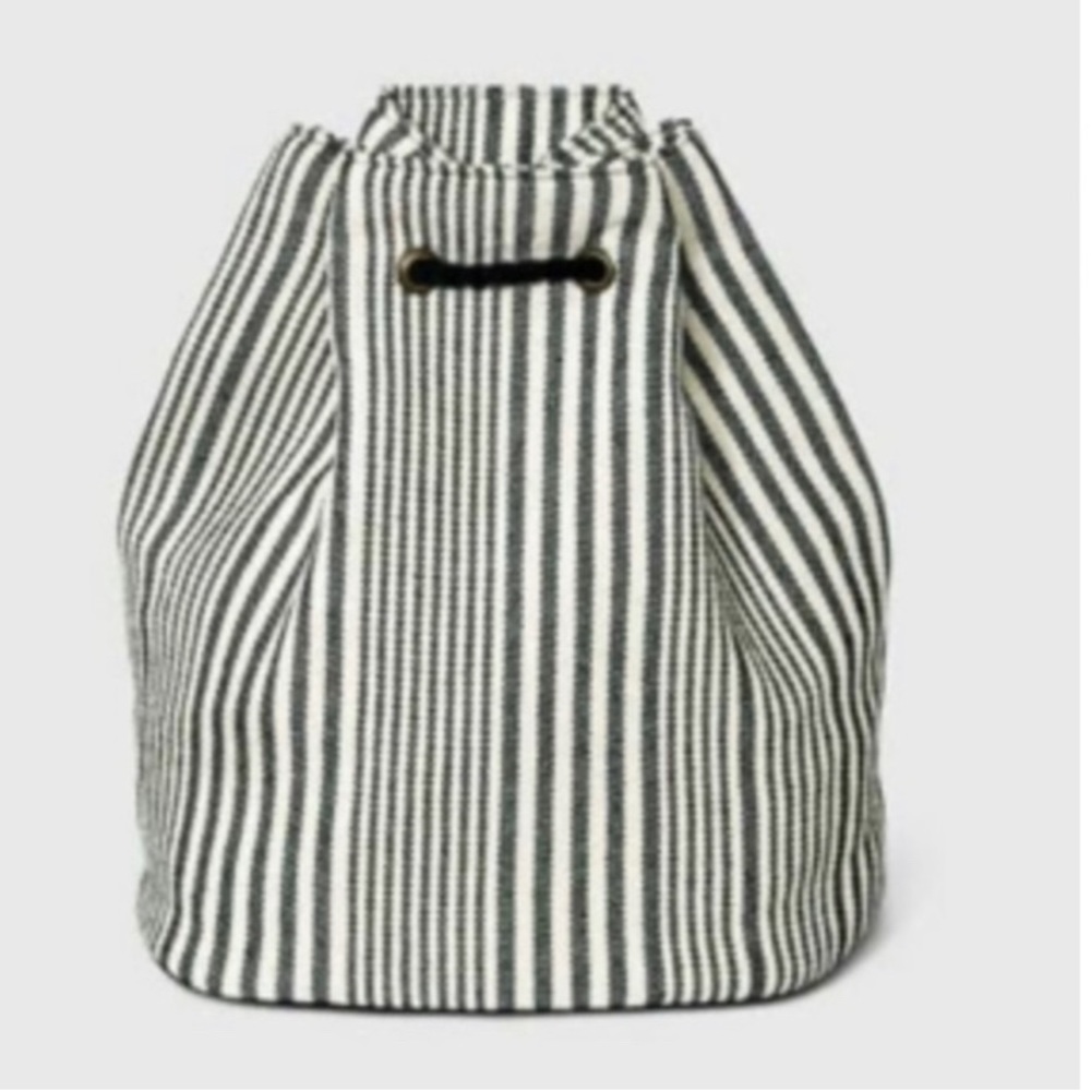 Universal Thread Shoulder Bag Striped Carry